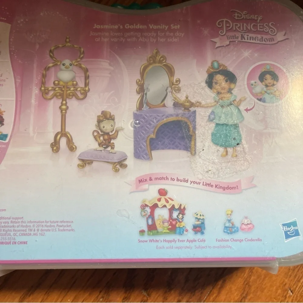 Disney Princess Little Kingdom Jasmine’s Golden Vanity Set